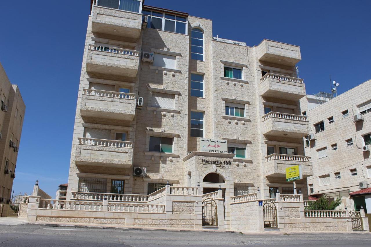Margarita Furnished Apartments Аман Екстериор снимка