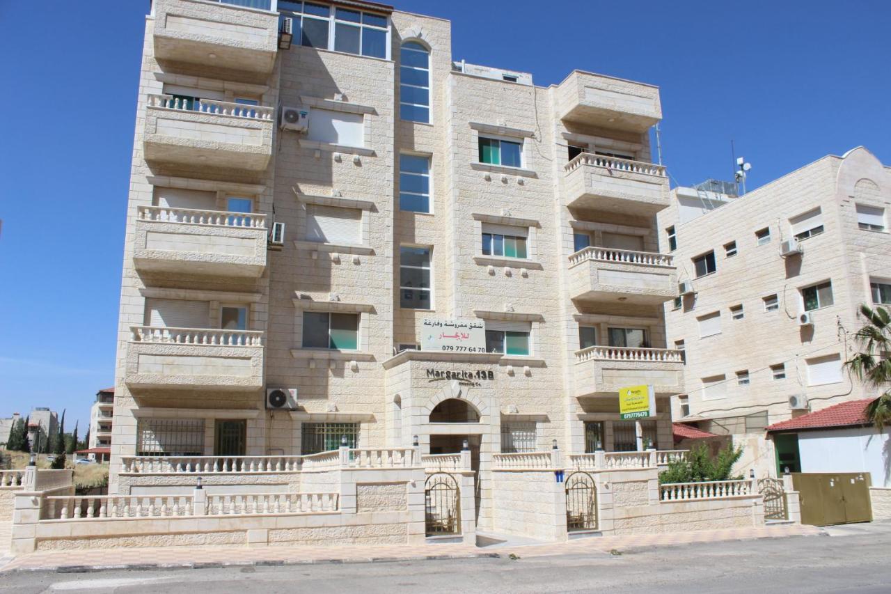 Margarita Furnished Apartments Аман Екстериор снимка